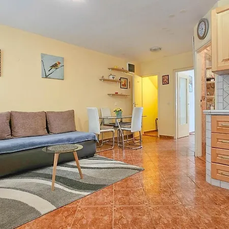 Domili Appartamento Dajla